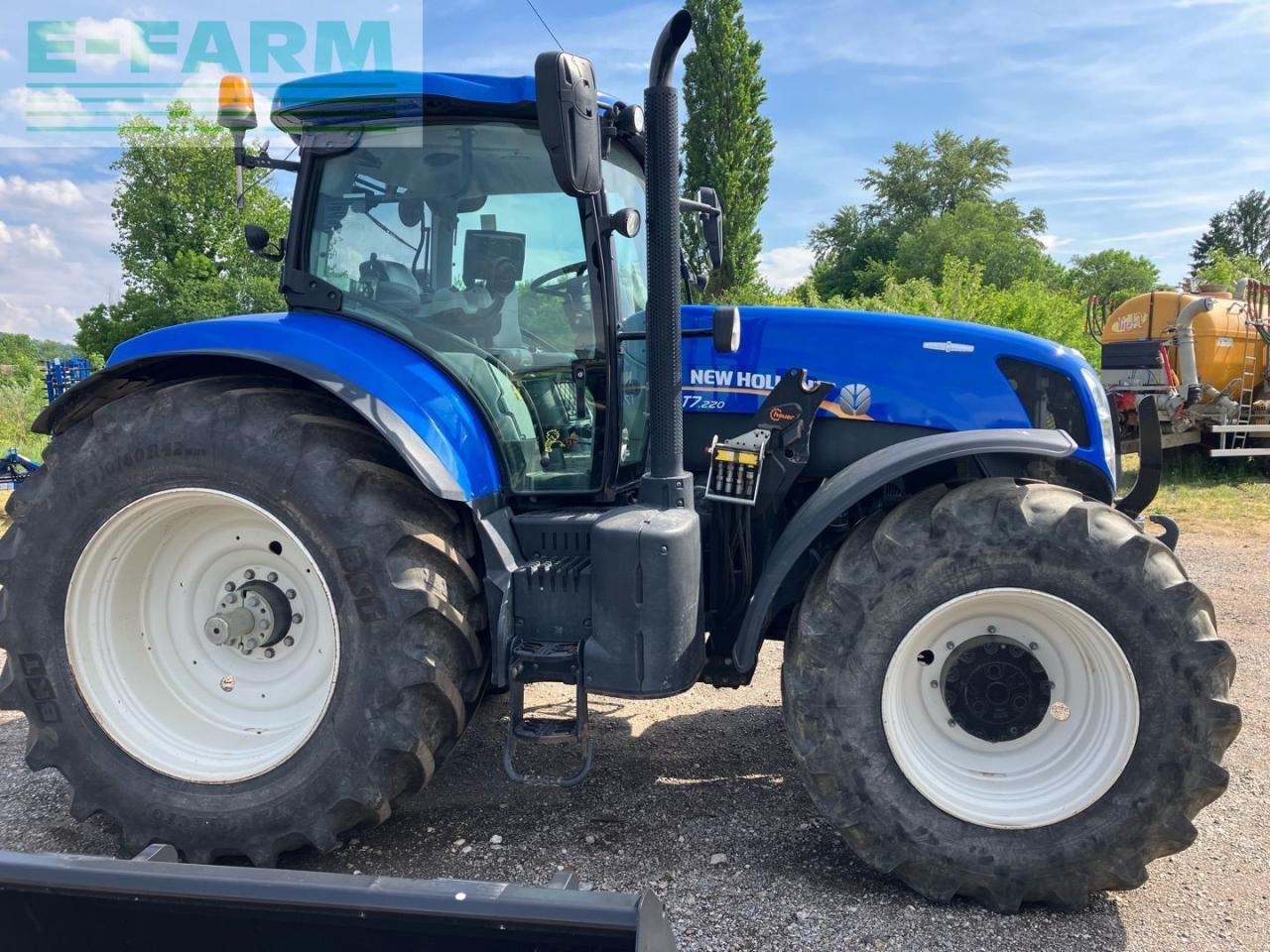 New Holland T7.220 - Traktör: fotoğraf 5 New Holland T7.220 - Traktör: fotoğraf 5