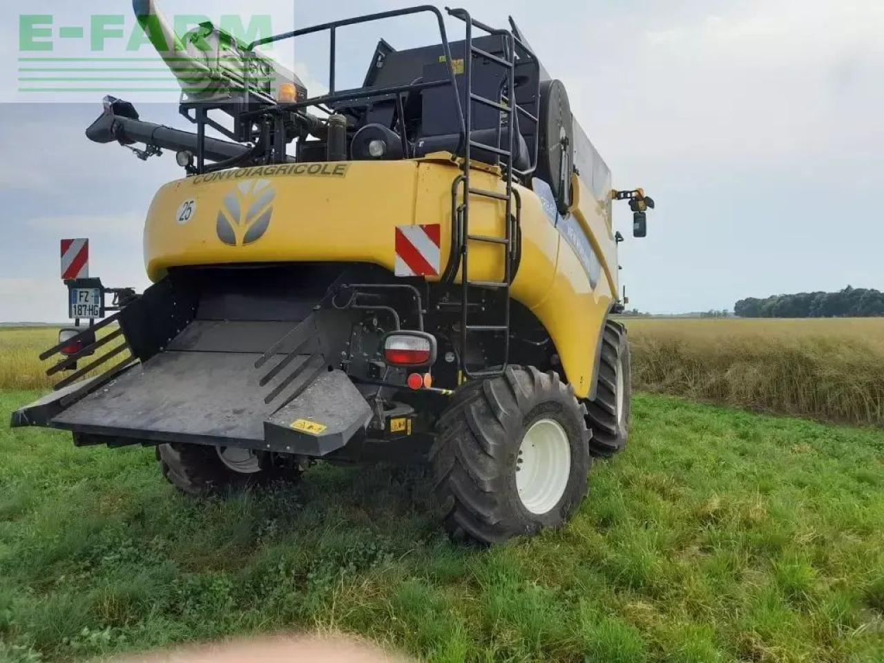 New Holland cr 8.80 - Biçerdöver: fotoğraf 4 New Holland cr 8.80 - Biçerdöver: fotoğraf 4