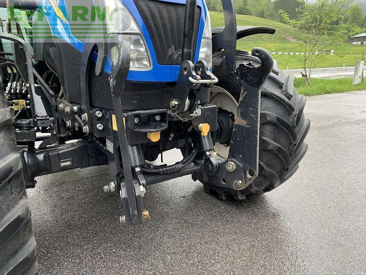 New Holland t 5.105 - Traktör: fotoğraf 5 New Holland t 5.105 - Traktör: fotoğraf 5