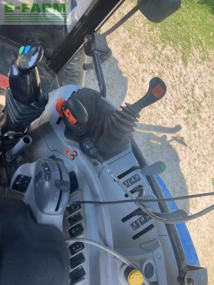 New Holland t6.140 dualcommand - Traktör: fotoğraf 5 New Holland t6.140 dualcommand - Traktör: fotoğraf 5