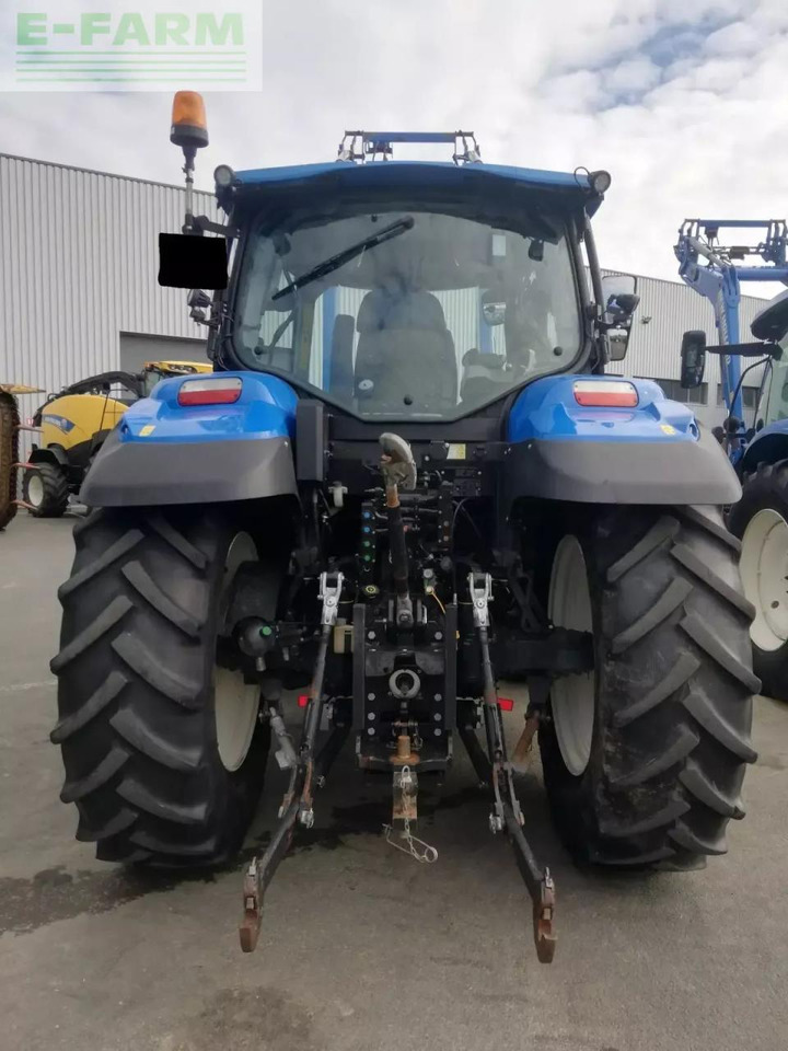 New Holland t6.145 dynamic command - Traktör: fotoğraf 3 New Holland t6.145 dynamic command - Traktör: fotoğraf 3