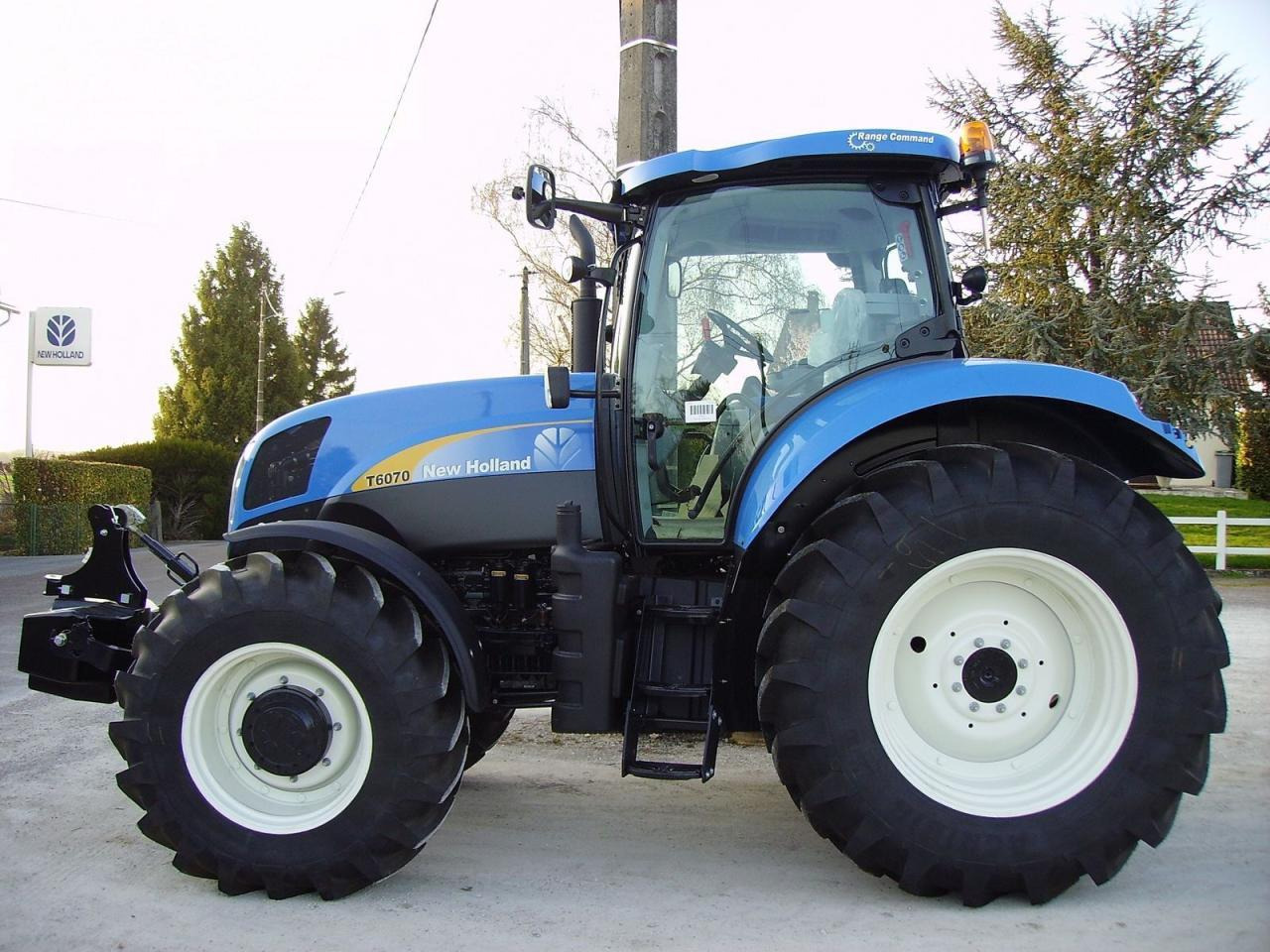 New Holland t6070 range & power command - Traktör: fotoğraf 1 New Holland t6070 range & power command - Traktör: fotoğraf 1