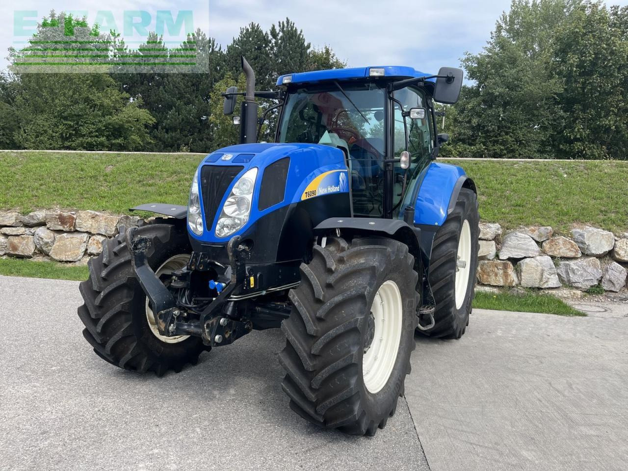 New Holland t6090 range & power command - Traktör: fotoğraf 1 New Holland t6090 range & power command - Traktör: fotoğraf 1