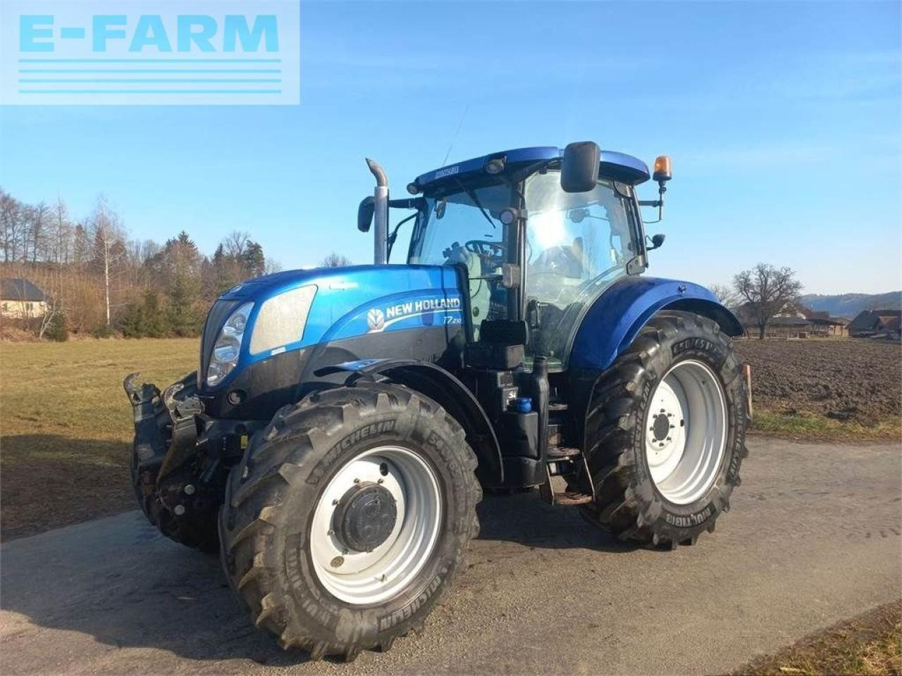 New Holland t7.210 auto command - Traktör: fotoğraf 1 New Holland t7.210 auto command - Traktör: fotoğraf 1