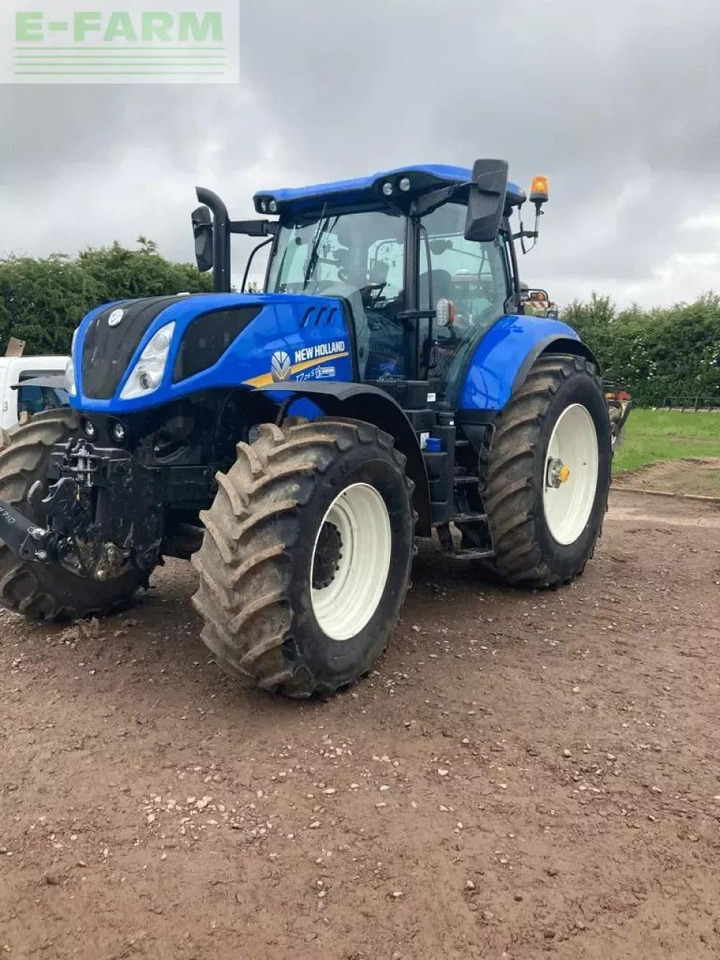 New Holland t7.215s pc s5 S - Traktör: fotoğraf 2 New Holland t7.215s pc s5 S - Traktör: fotoğraf 2