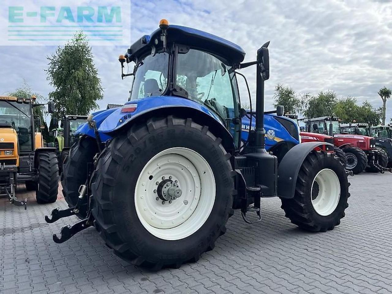 New Holland t7.230 power command - Traktör: fotoğraf 5 New Holland t7.230 power command - Traktör: fotoğraf 5