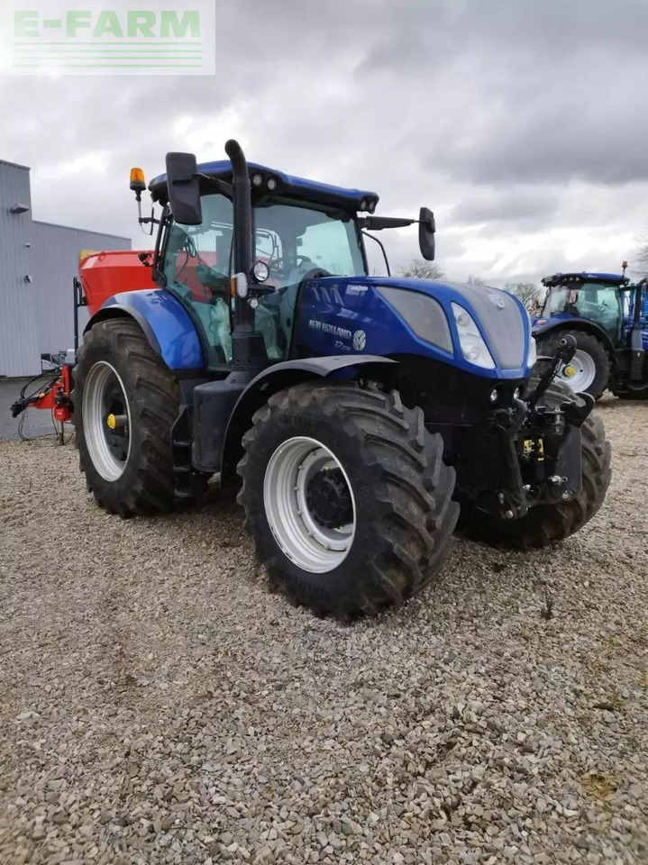 New Holland t7 270 ac - Traktör: fotoğraf 1 New Holland t7 270 ac - Traktör: fotoğraf 1