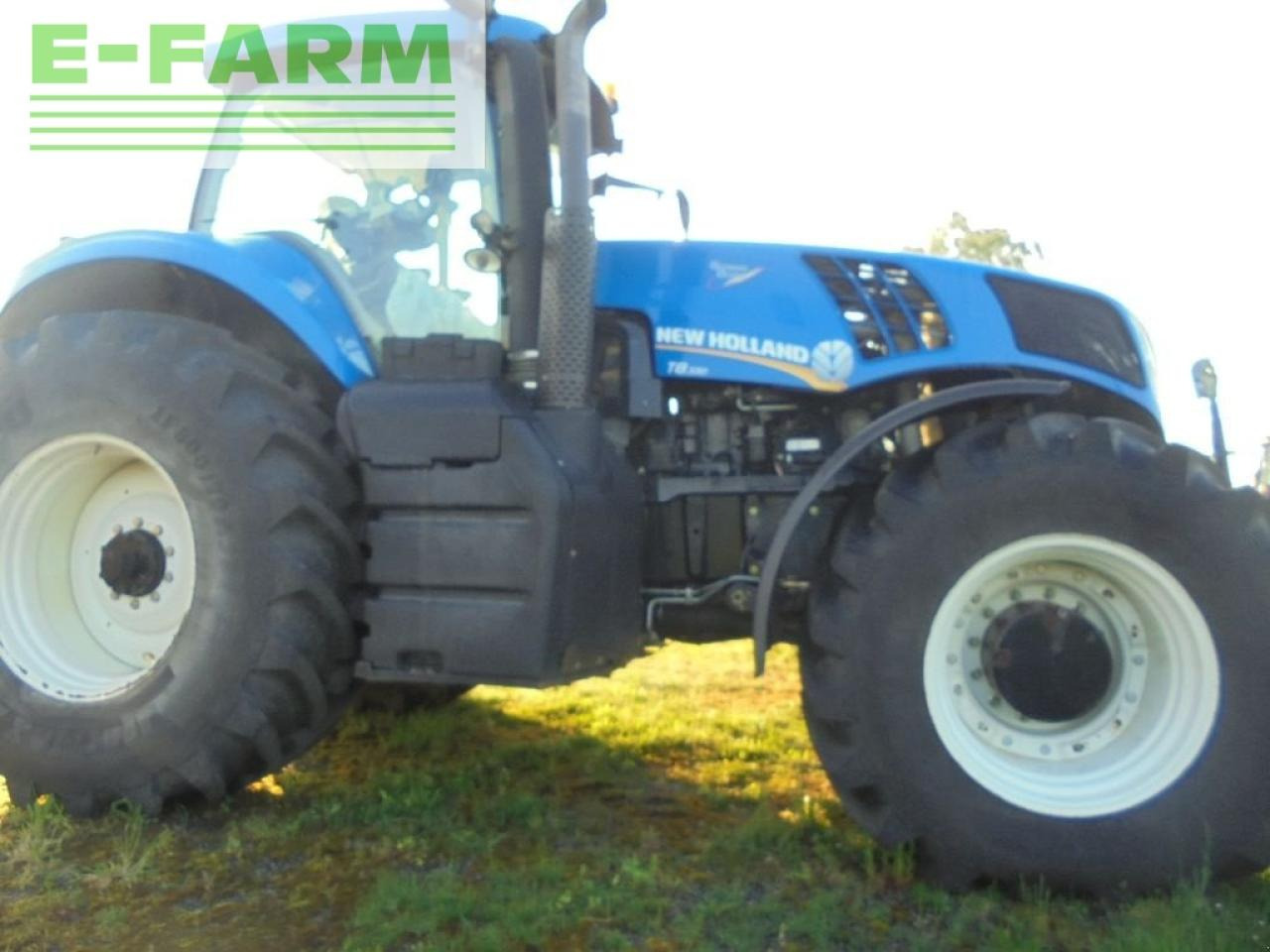 New Holland t8.330 - Traktör: fotoğraf 2 New Holland t8.330 - Traktör: fotoğraf 2