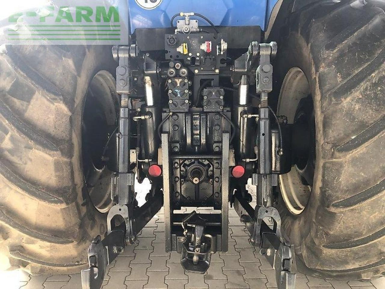 Traktör New Holland t8.360: fotoğraf 7