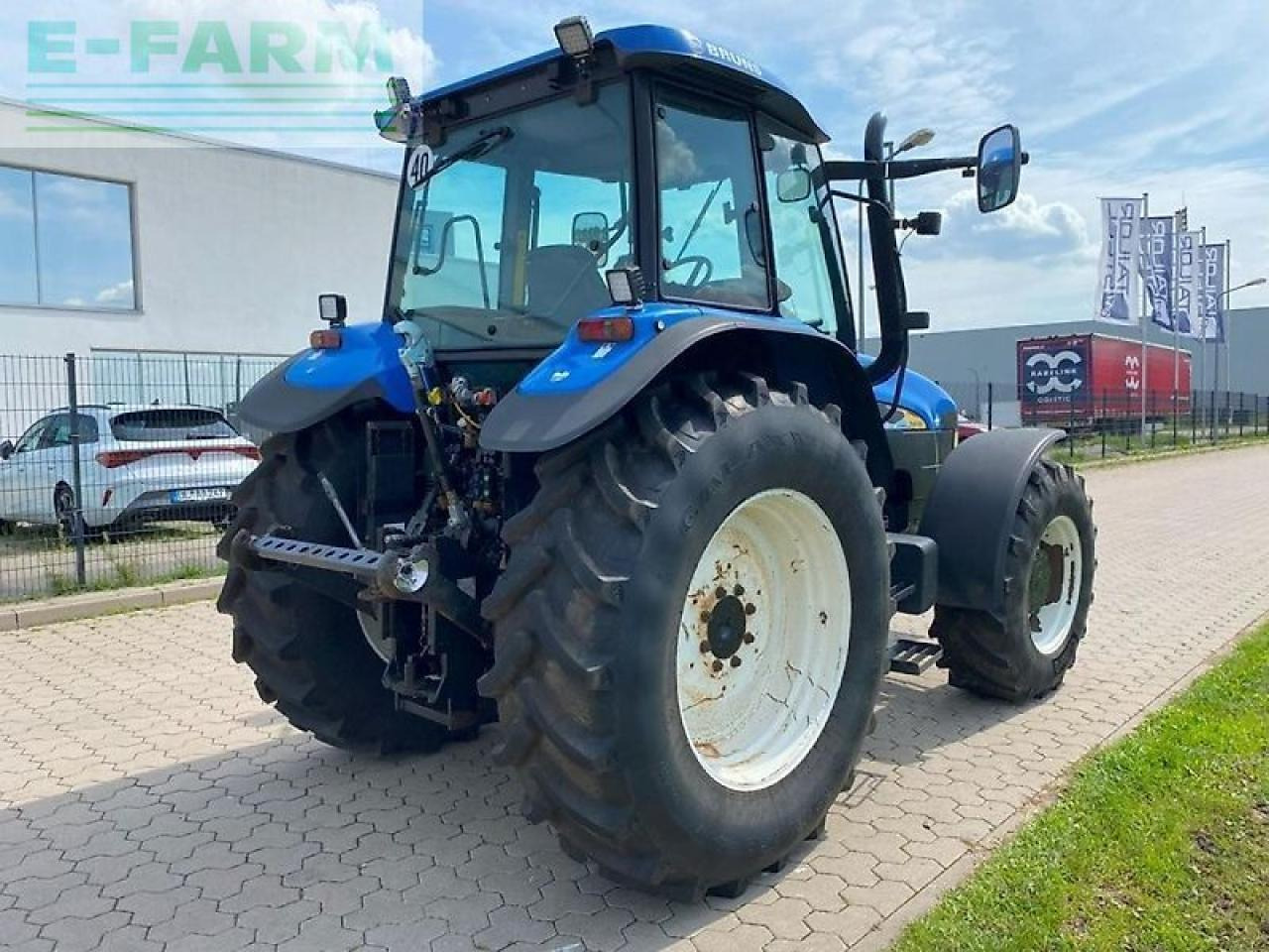 New Holland tm 155 - Traktör: fotoğraf 4 New Holland tm 155 - Traktör: fotoğraf 4