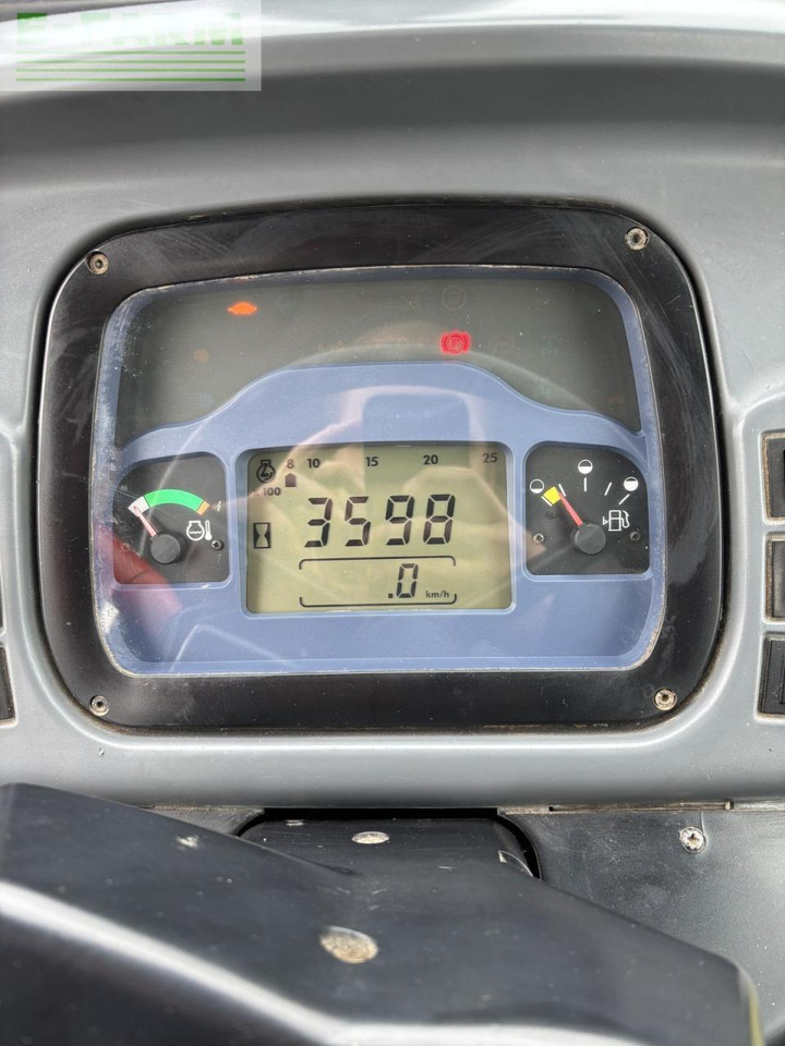 Traktör New Holland tn-d 70 D: fotoğraf 14 Traktör New Holland tn-d 70 D: fotoğraf 14