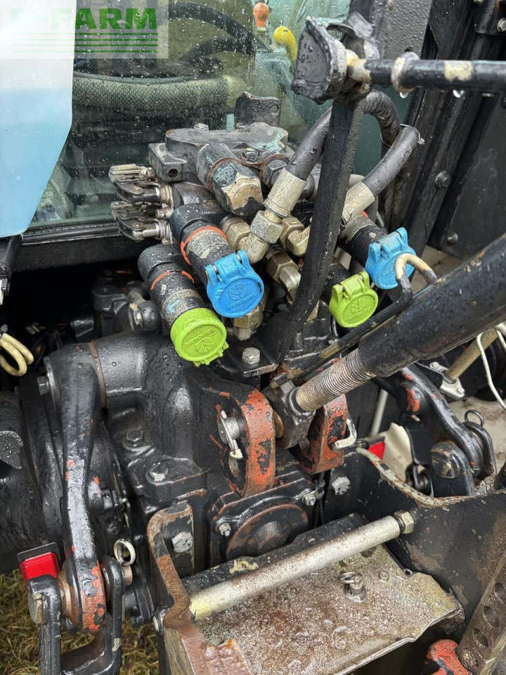 Traktör New Holland tn-d 70 D: fotoğraf 9 Traktör New Holland tn-d 70 D: fotoğraf 9