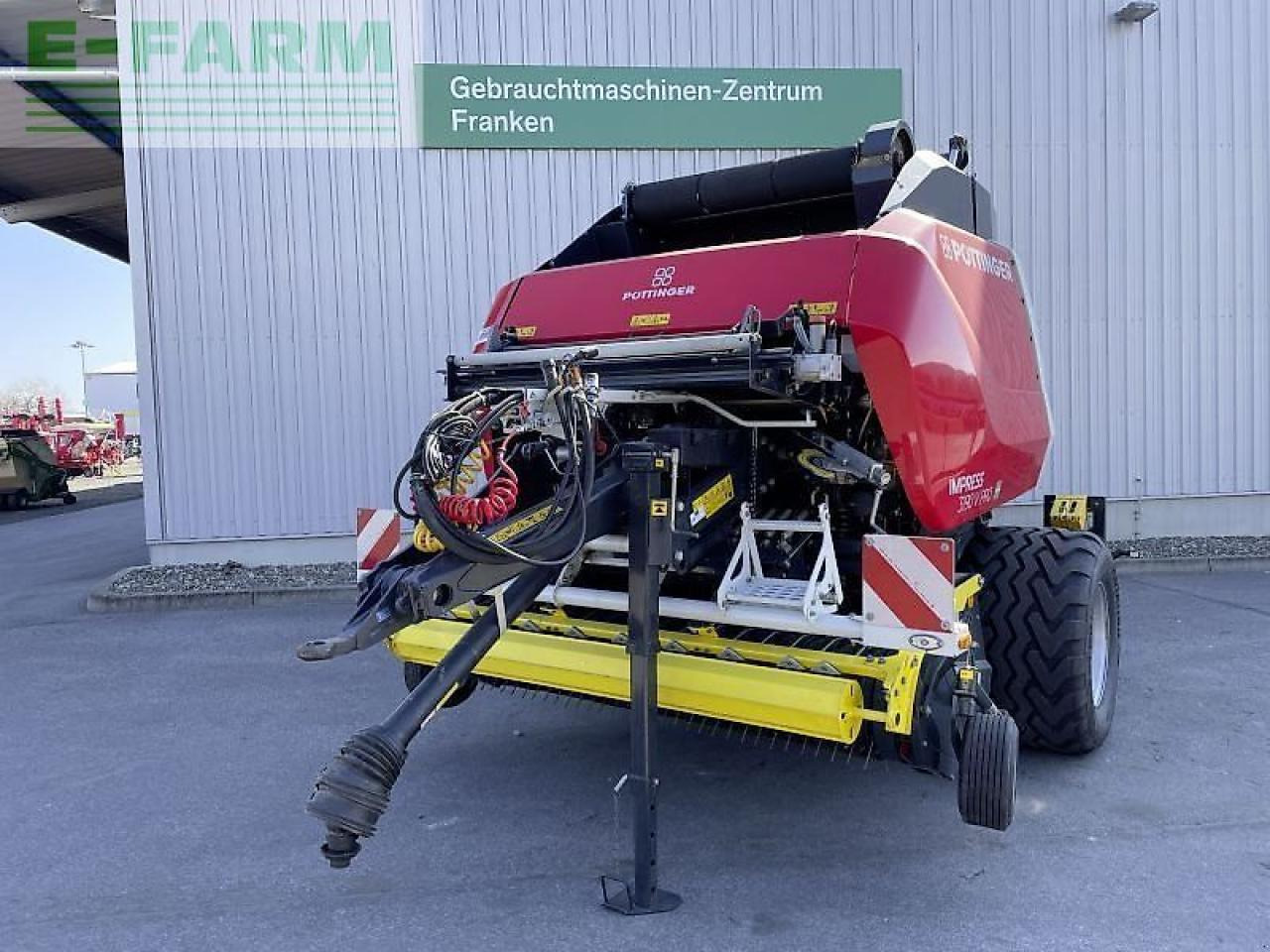 Pöttinger impress 3190 v pro - Kare balya makinesi: fotoğraf 1 Pöttinger impress 3190 v pro - Kare balya makinesi: fotoğraf 1