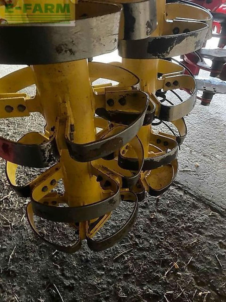 Pöttinger terradisc 6001 t - Disk tırmığı: fotoğraf 5 Pöttinger terradisc 6001 t - Disk tırmığı: fotoğraf 5