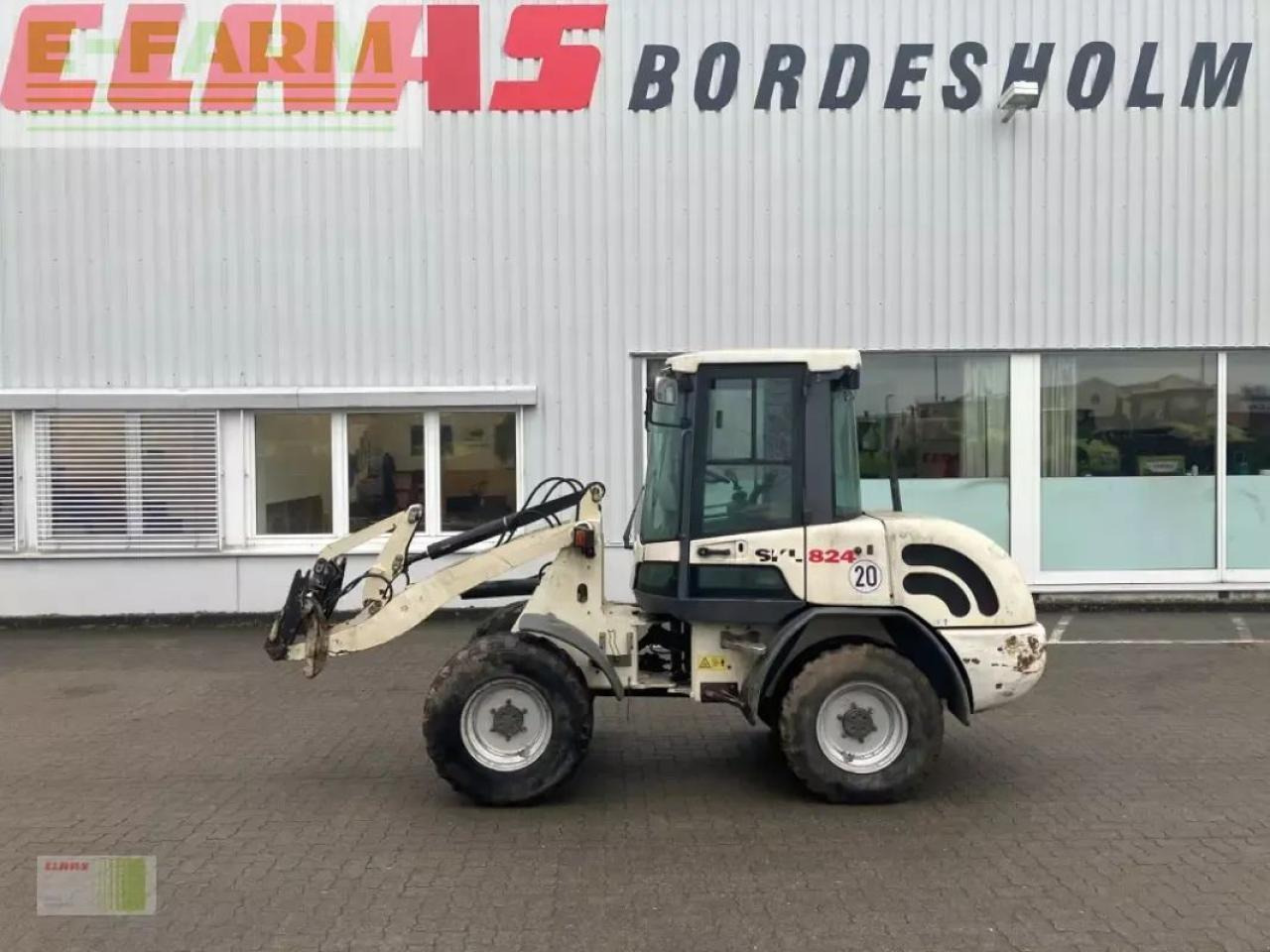 Schaeff skl 824 - Mini ekskavatör: fotoğraf 1 Schaeff skl 824 - Mini ekskavatör: fotoğraf 1