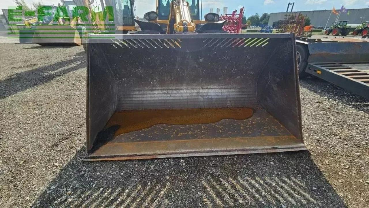 Schäffer 9640t - Teleskopik yükleyici: fotoğraf 4 Schäffer 9640t - Teleskopik yükleyici: fotoğraf 4