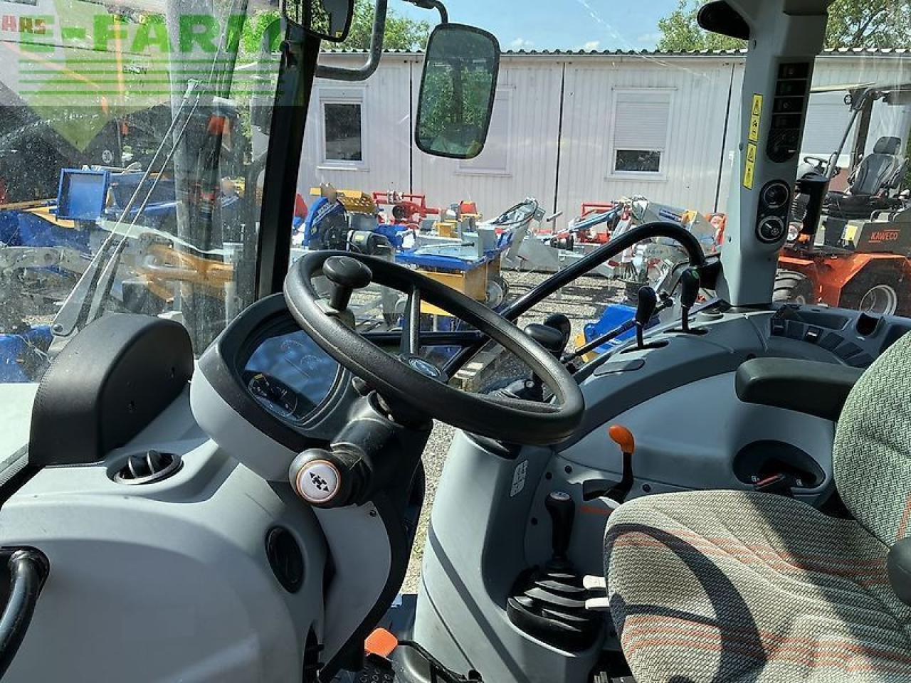 Traktör Steyr kompakt 4065 s tier3 S: fotoğraf 10 Traktör Steyr kompakt 4065 s tier3 S: fotoğraf 10