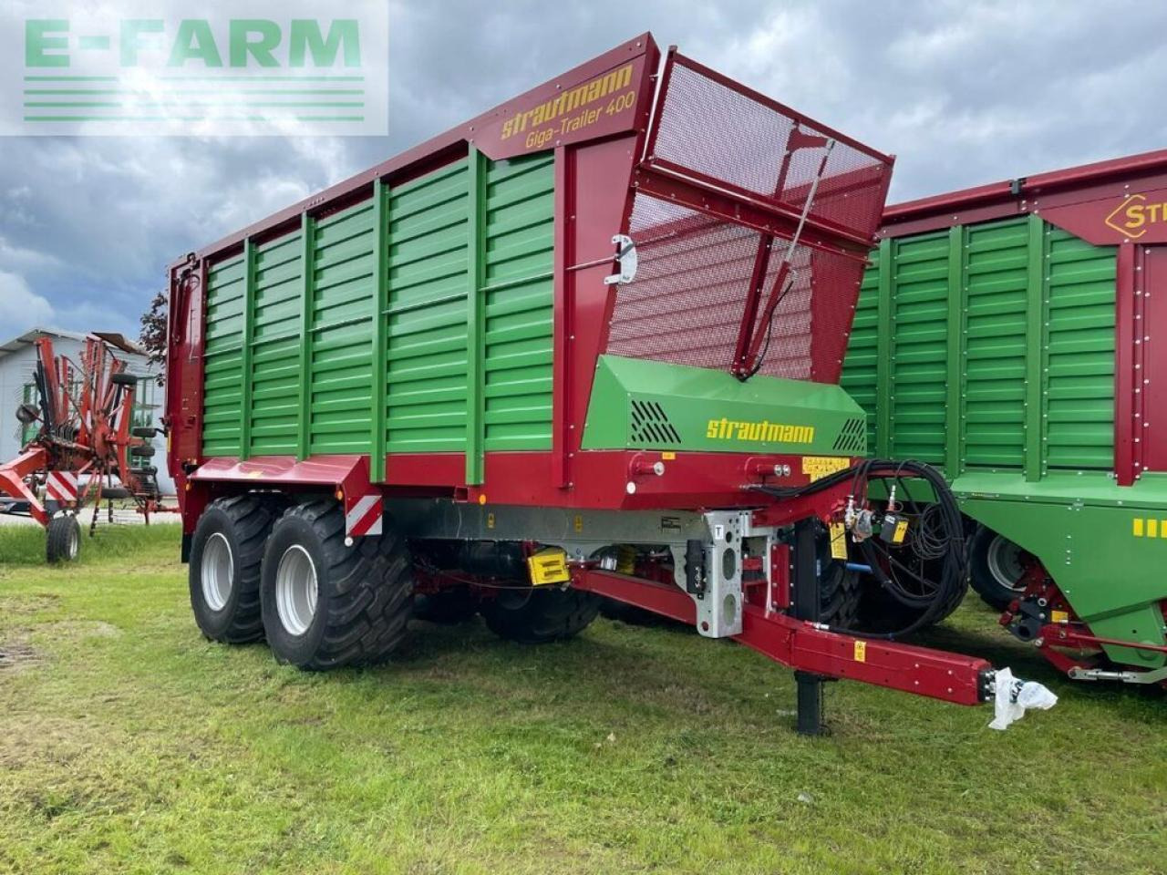 Strautmann giga-trailer 400 - Traktör römorku: fotoğraf 1 Strautmann giga-trailer 400 - Traktör römorku: fotoğraf 1
