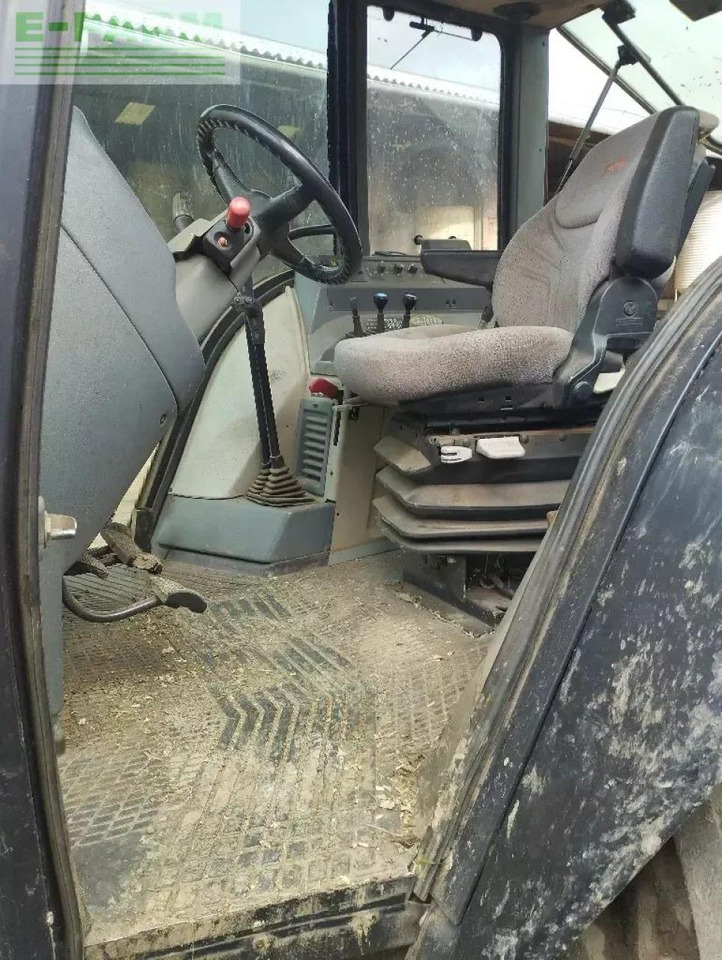 Valtra 8050 hitech HiTech - Traktör: fotoğraf 4 Valtra 8050 hitech HiTech - Traktör: fotoğraf 4