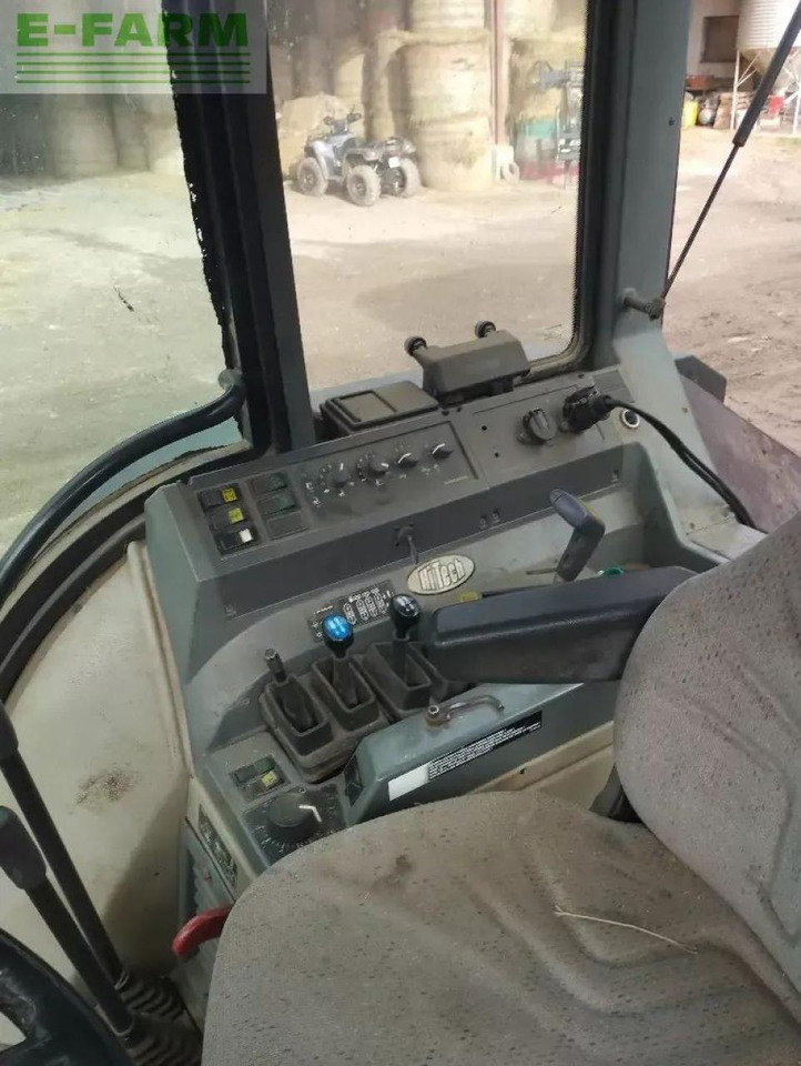 Valtra 8050 hitech HiTech - Traktör: fotoğraf 3 Valtra 8050 hitech HiTech - Traktör: fotoğraf 3