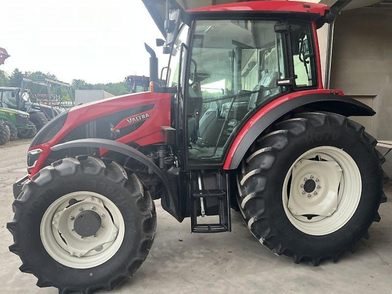 Valtra a 75 - Traktör: fotoğraf 1 Valtra a 75 - Traktör: fotoğraf 1
