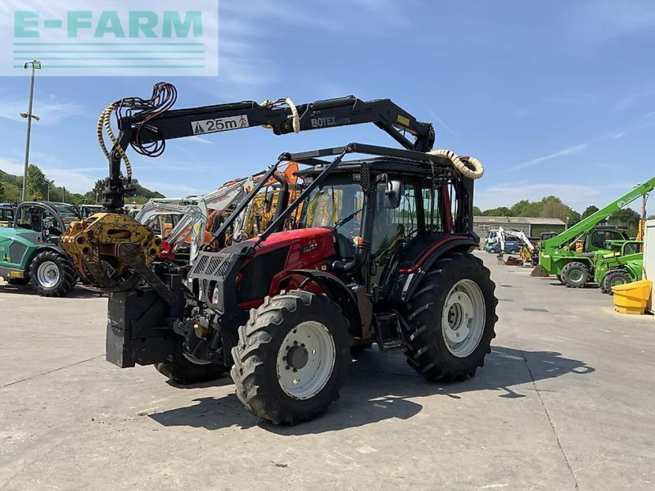 Valtra n123 hi tech tractor with roof mounted botex 560tl crane (st23285) - Traktör: fotoğraf 5 Valtra n123 hi tech tractor with roof mounted botex 560tl crane (st23285) - Traktör: fotoğraf 5