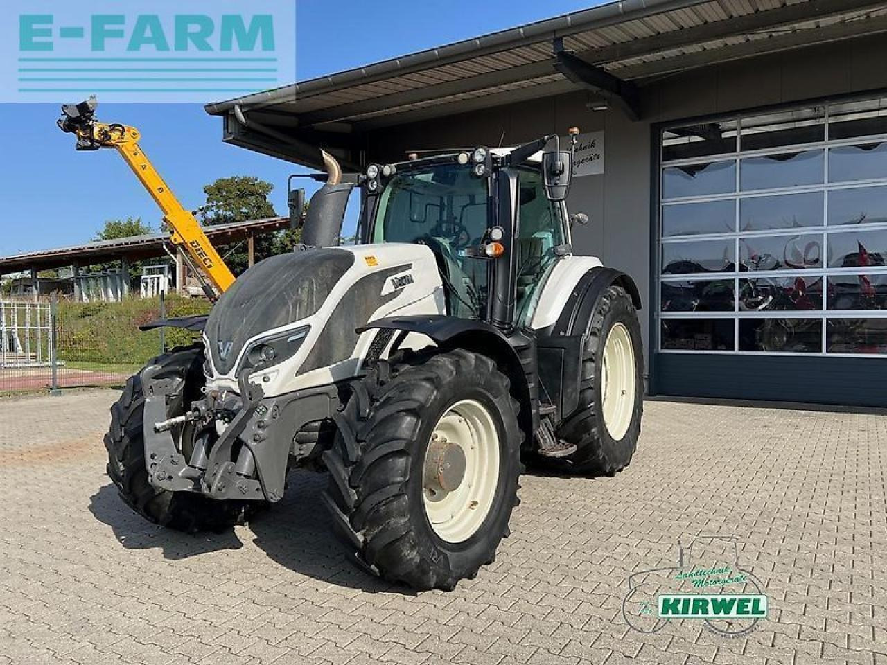 Valtra t 214 direct Direct - Traktör: fotoğraf 2 Valtra t 214 direct Direct - Traktör: fotoğraf 2
