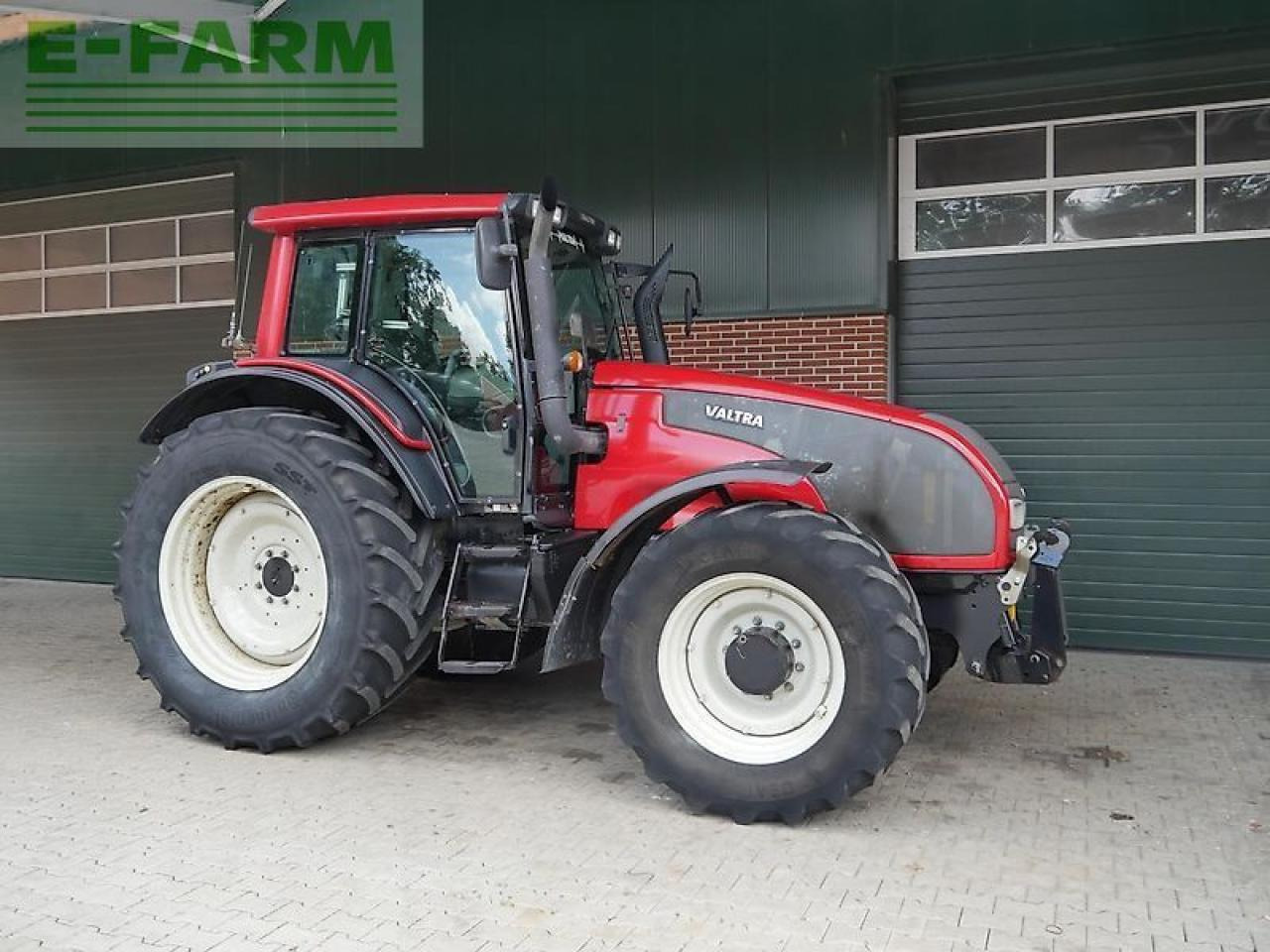 Valtra t151e hitech fzw HiTech - Traktör: fotoğraf 1 Valtra t151e hitech fzw HiTech - Traktör: fotoğraf 1