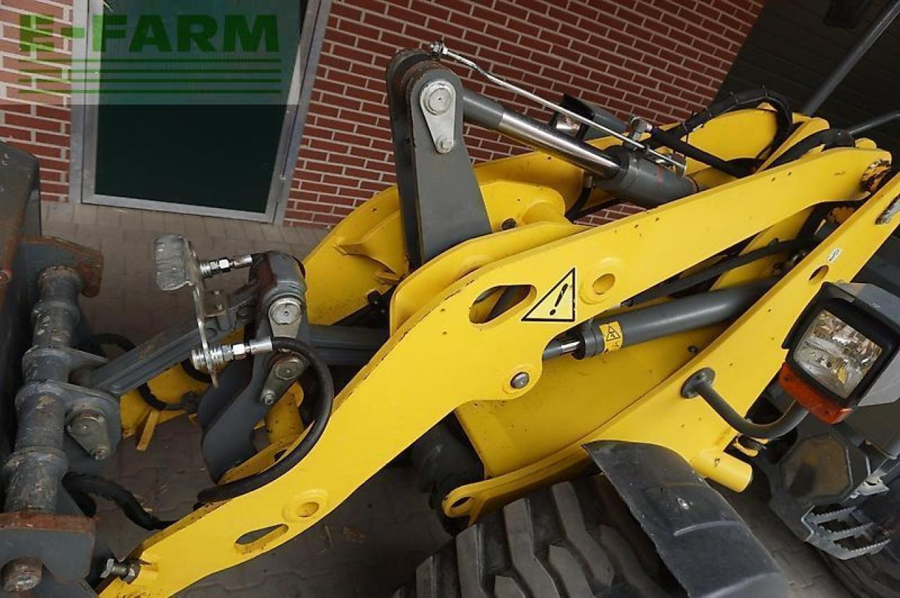 Weidemann wacker wl32 - Mini ekskavatör: fotoğraf 4 Weidemann wacker wl32 - Mini ekskavatör: fotoğraf 4