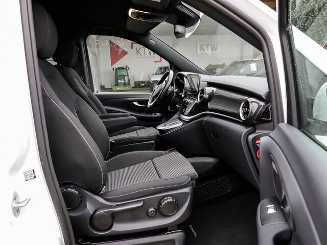 MERCEDES-BENZ EQV 300 lang,6Sitze,Liegepaket,Tisch,Schiebedach... - Minivan, Elektrikli kamyonet: fotoğraf 5 MERCEDES-BENZ EQV 300 lang,6Sitze,Liegepaket,Tisch,Schiebedach... - Minivan, Elektrikli kamyonet: fotoğraf 5