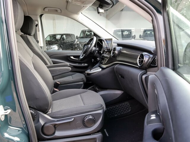 MERCEDES-BENZ EQV 300 lang,7Sitze,2xelektr.Schiebetür,EasyPack... - Minivan, Elektrikli kamyonet: fotoğraf 4 MERCEDES-BENZ EQV 300 lang,7Sitze,2xelektr.Schiebetür,EasyPack... - Minivan, Elektrikli kamyonet: fotoğraf 4