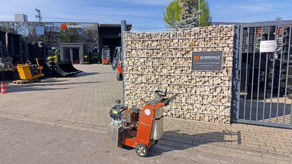 Husqvarna FS 400 LV Fugenschneider Bj 2017 mit Motorproblem - Asfalt freze: fotoğraf 4 Husqvarna FS 400 LV Fugenschneider Bj 2017 mit Motorproblem - Asfalt freze: fotoğraf 4