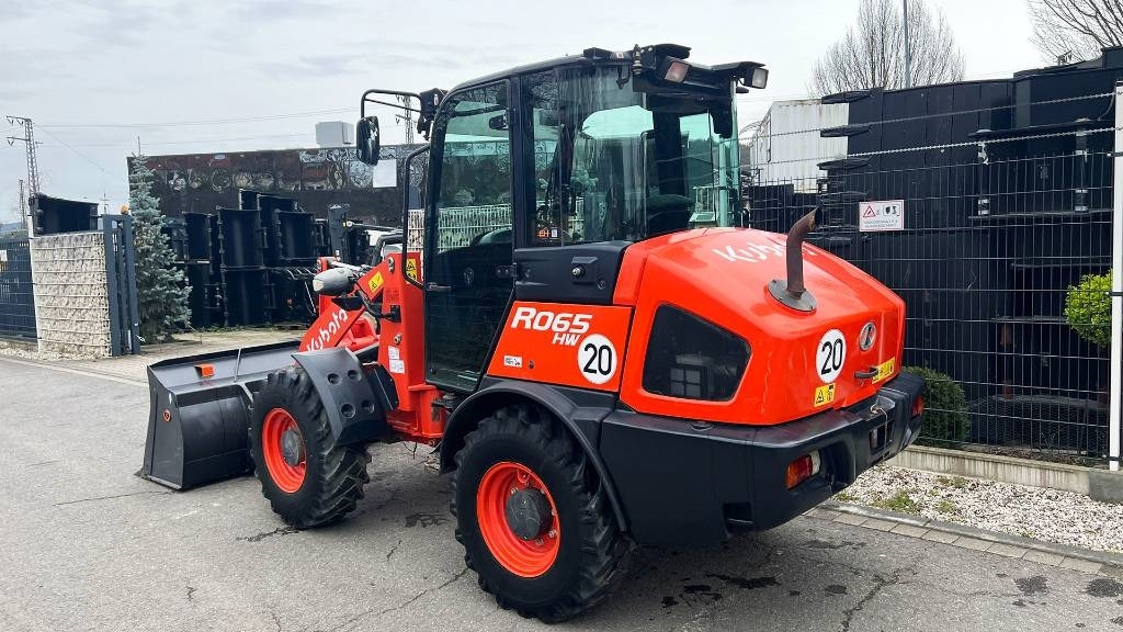 Kubota R 065, Radlader, hydr. Schnellwechsler, Schaufel - Tekerlekli yükleyici: fotoğraf 2 Kubota R 065, Radlader, hydr. Schnellwechsler, Schaufel - Tekerlekli yükleyici: fotoğraf 2