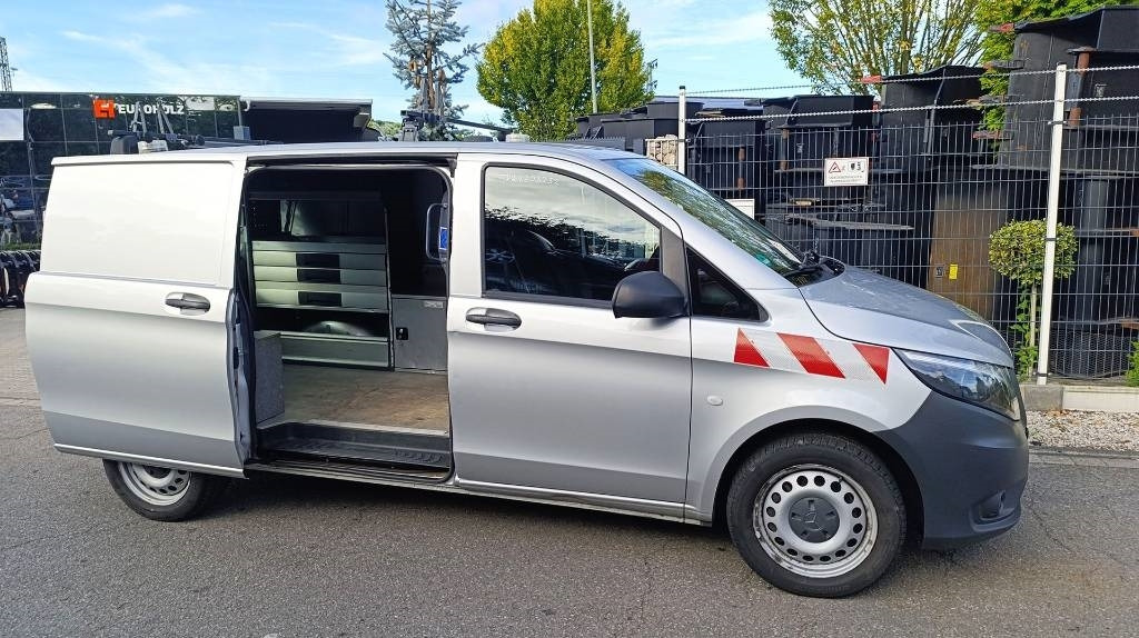 Kapalı kasa kamyonet Mercedes-Benz Vito 114 CDI Allrad-Werkstattschränke-Standheizung: fotoğraf 10