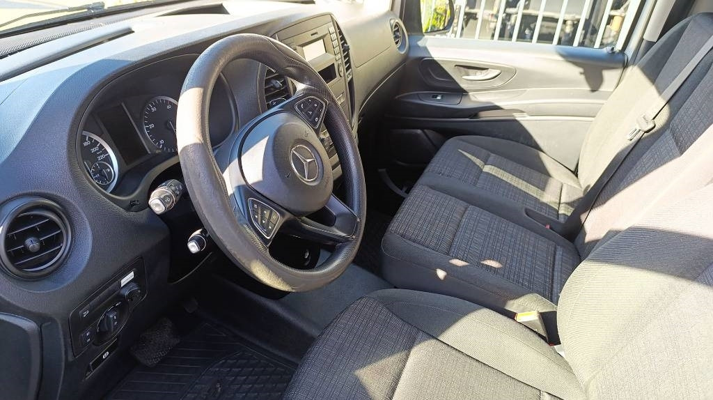 Kapalı kasa kamyonet Mercedes-Benz Vito 114 CDI Allrad-Werkstattschränke-Standheizung: fotoğraf 29