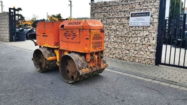 Wacker RT 820 Walze Fernbedienung Rüttelwalze - Titreşimli kompaktör: fotoğraf 3 Wacker RT 820 Walze Fernbedienung Rüttelwalze - Titreşimli kompaktör: fotoğraf 3