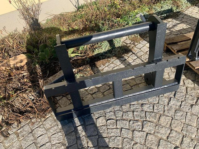 Big Palettengabel 2 t mit Bobcat Teleskoplader Aufnahme - Çatalları - Malzeme taşıma ekipmanı: fotoğraf 1 Big Palettengabel 2 t mit Bobcat Teleskoplader Aufnahme - Çatalları - Malzeme taşıma ekipmanı: fotoğraf 1