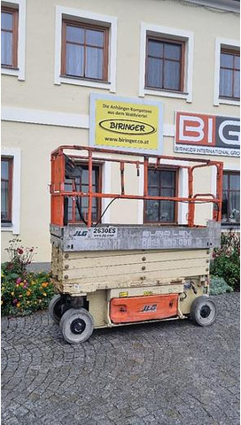 JLG 2630ES Scherenarbeitsbühne elektrisch - Araçüstü platform: fotoğraf 3 JLG 2630ES Scherenarbeitsbühne elektrisch - Araçüstü platform: fotoğraf 3