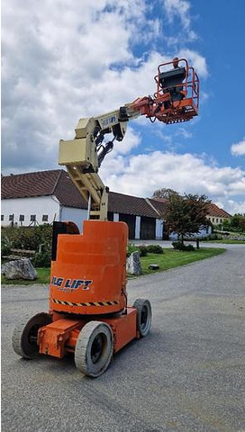 JLG E300 AJP Gelenk Teleskoparbeitsbühne - Araçüstü platform: fotoğraf 5 JLG E300 AJP Gelenk Teleskoparbeitsbühne - Araçüstü platform: fotoğraf 5