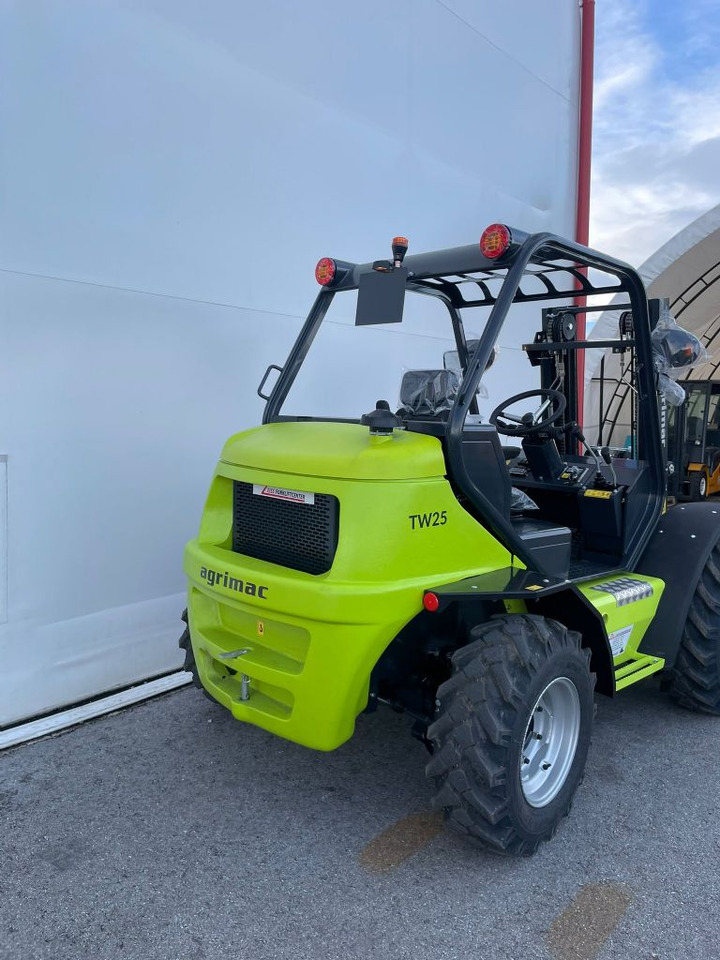 Agrimac TW25 - Arazi tipi forklift: fotoğraf 4 Agrimac TW25 - Arazi tipi forklift: fotoğraf 4