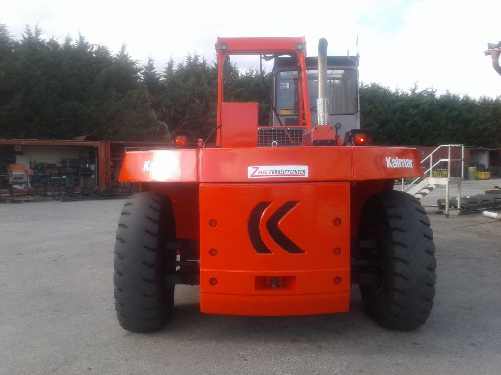Kalmar DCE330-12 - Dizel forklift: fotoğraf 3 Kalmar DCE330-12 - Dizel forklift: fotoğraf 3