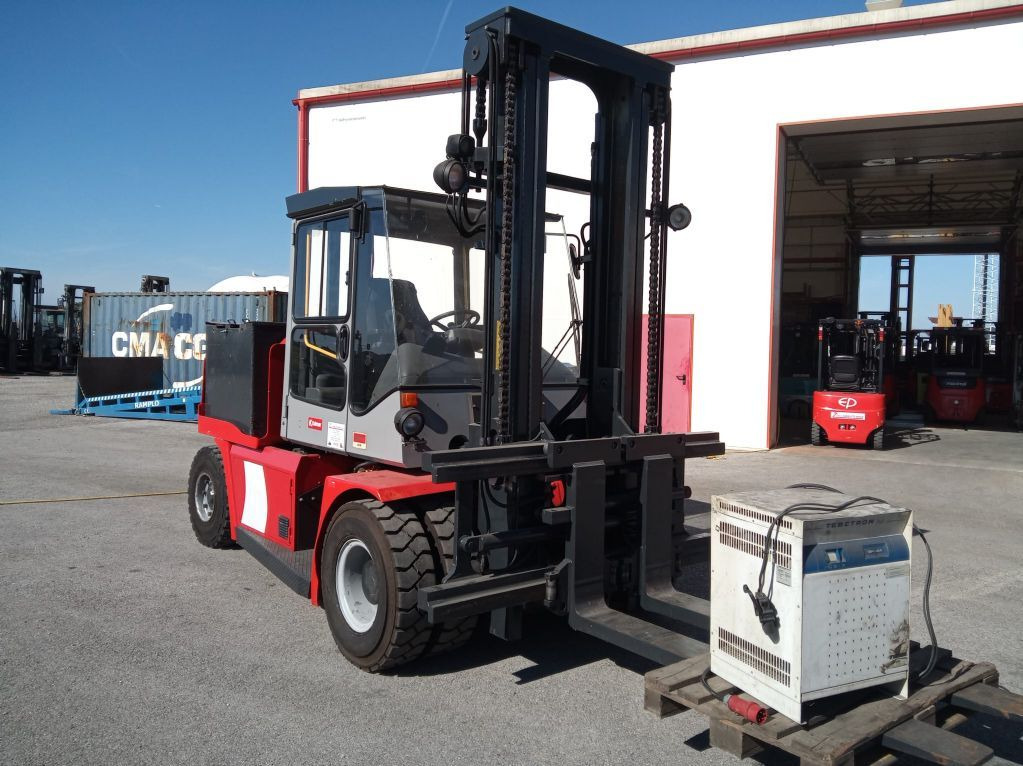 Kalmar ECE80-9 - Elektrikli forklift: fotoğraf 4 Kalmar ECE80-9 - Elektrikli forklift: fotoğraf 4