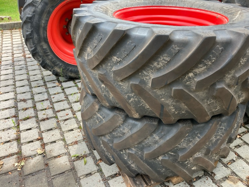 Fendt 724 Profi Plus inkl. 2. Radsatz/ EGNOS- Signal - Traktör: fotoğraf 4 Fendt 724 Profi Plus inkl. 2. Radsatz/ EGNOS- Signal - Traktör: fotoğraf 4