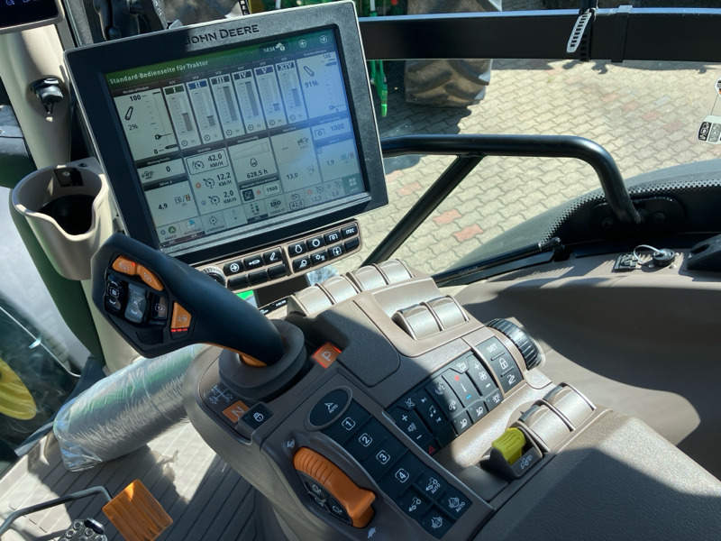 John Deere 6R250 mit FKH/ CommandPro/ Garantie bis 02.2027 - Traktör: fotoğraf 4 John Deere 6R250 mit FKH/ CommandPro/ Garantie bis 02.2027 - Traktör: fotoğraf 4