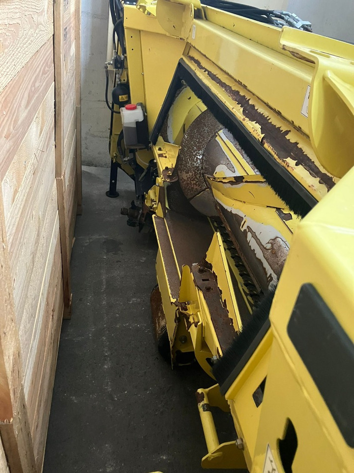 John Deere 8400i mit Kemper 360 und Pick-Up 639 - Hasat makinesi: fotoğraf 3 John Deere 8400i mit Kemper 360 und Pick-Up 639 - Hasat makinesi: fotoğraf 3