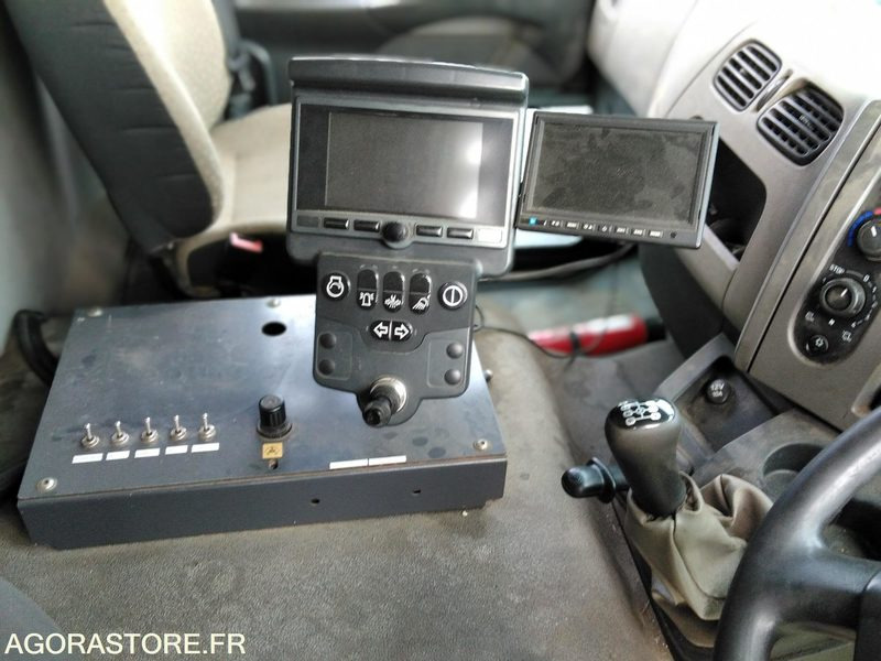 BALAYEUSE DM-075-AD - Yol süpürme aracı: fotoğraf 2 BALAYEUSE DM-075-AD - Yol süpürme aracı: fotoğraf 2