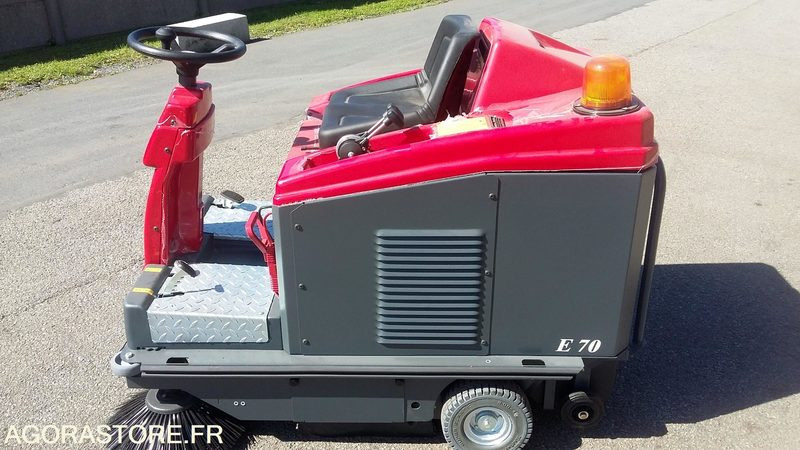 BALAYEUSE ELECTRIQUE A BATTERIES STYLE E70 - 2023 - Yol süpürme aracı: fotoğraf 1 BALAYEUSE ELECTRIQUE A BATTERIES STYLE E70 - 2023 - Yol süpürme aracı: fotoğraf 1