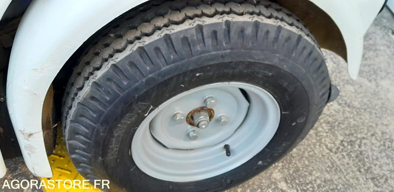 BALAYEUSE ELECTRIQUE ECO 36 - Yol süpürme aracı: fotoğraf 4 BALAYEUSE ELECTRIQUE ECO 36 - Yol süpürme aracı: fotoğraf 4