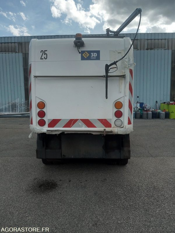 BALAYEUSE RAVO 5 SERIES 540 XL95FCH4CD1020902 - Yol süpürme aracı: fotoğraf 4 BALAYEUSE RAVO 5 SERIES 540 XL95FCH4CD1020902 - Yol süpürme aracı: fotoğraf 4