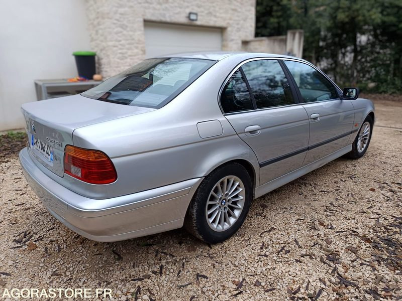 BMW SERIE 5 525i 2.5 i 192CH BOITE AUTOMATIQUE - 2001 - 212000KMS - Binek araba: fotoğraf 5 BMW SERIE 5 525i 2.5 i 192CH BOITE AUTOMATIQUE - 2001 - 212000KMS - Binek araba: fotoğraf 5